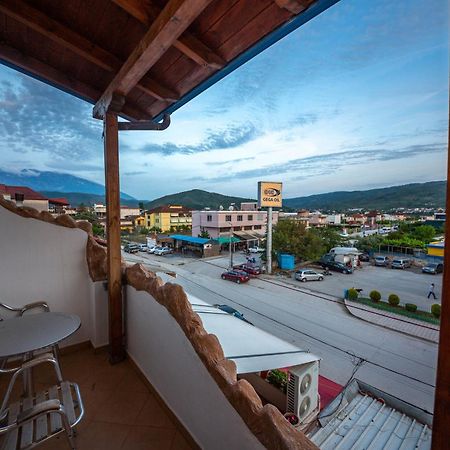 Hotel Shpella بيرات المظهر الخارجي الصورة