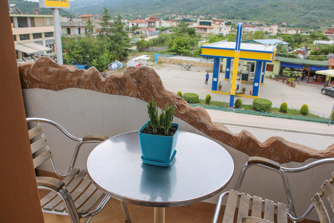 Hotel Shpella بيرات المظهر الخارجي الصورة